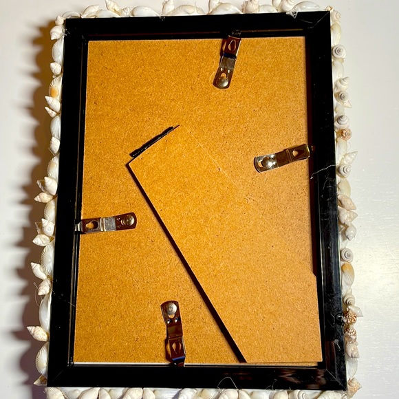 Seashell Picture Frames 5X7 made on the Jersey Shore. Barnaget Lighthouse NJ - Picture 2 of 2